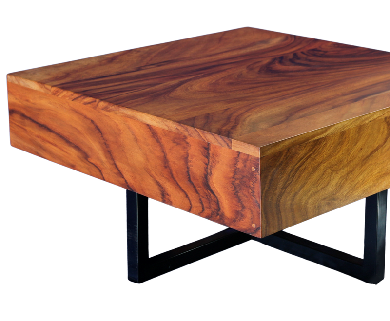 Toma agrandada con detalles de mesa de centro Tajumulco en conacaste